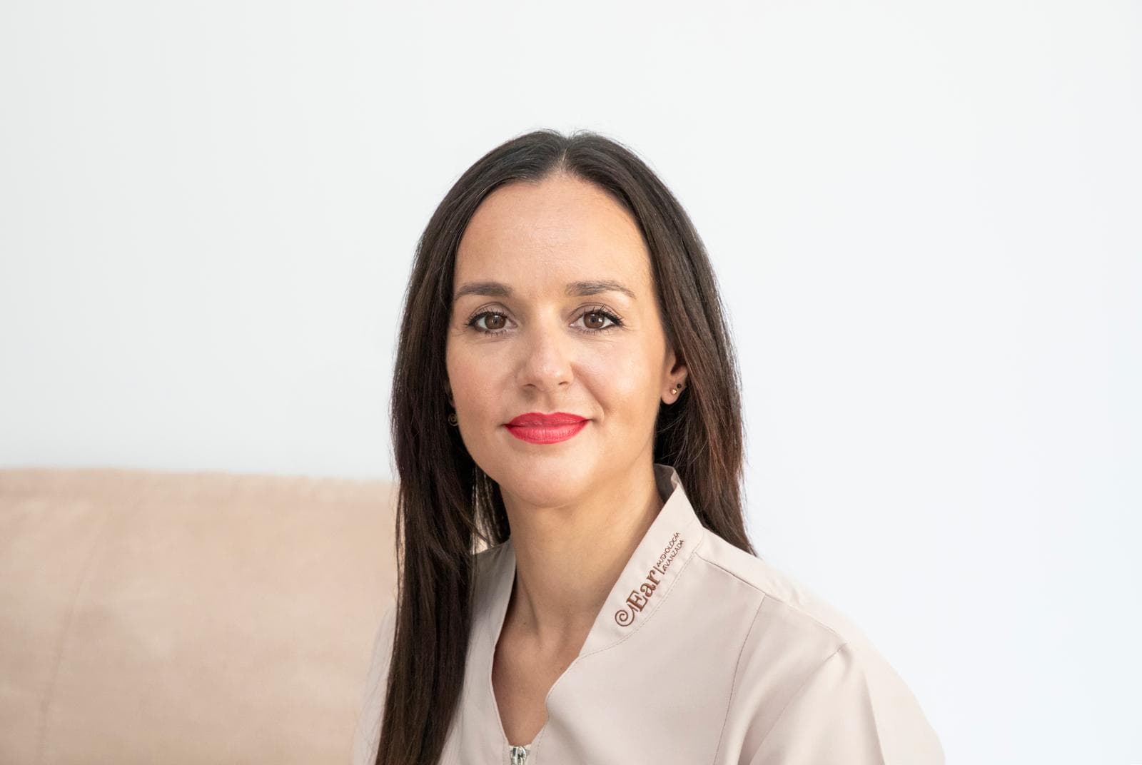 Elena Roldán Cantos, audióloga protésica y cofundadora de EAR Audiología Avanzada